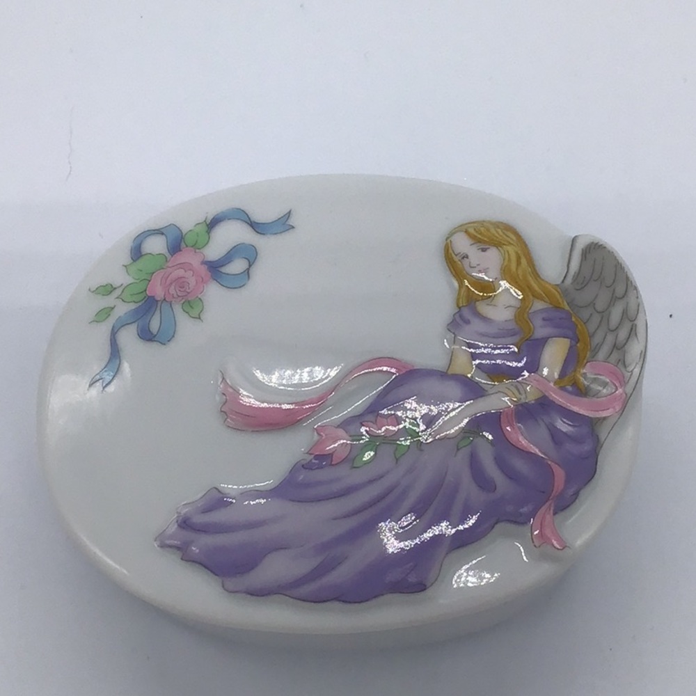 Porcelain Angel Trinket Box - Picture 2 of 7